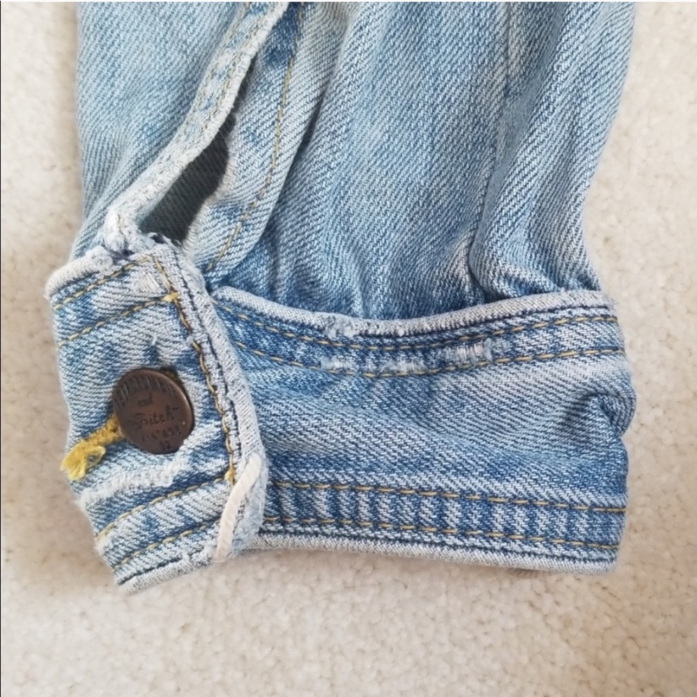A&F | HOST PICK 🎉 Vintage Jean Jacket - Picture 6 of 7